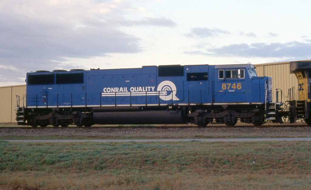 CSX 8746 grain train power